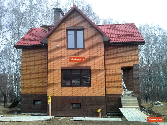Дом сделанный клинкерной фасадной плиткой Paradyz Aquarius Beige